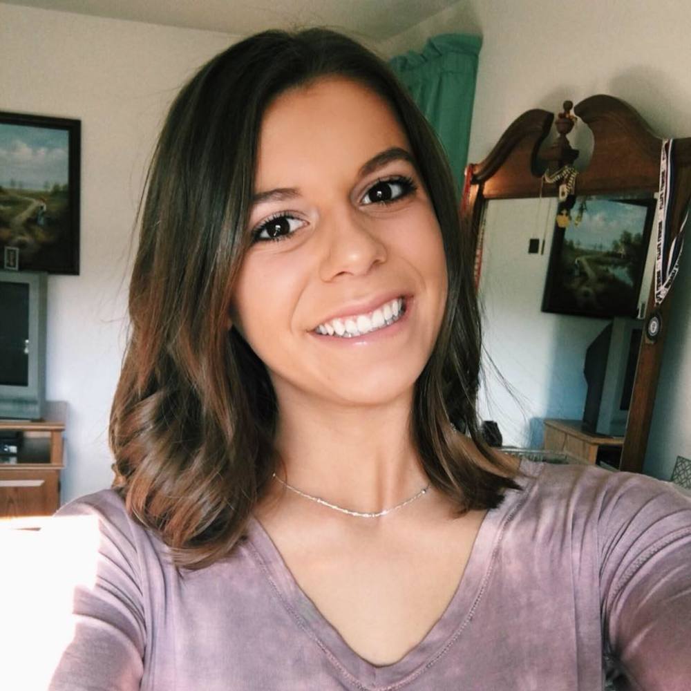 Meet your Posher, Dana